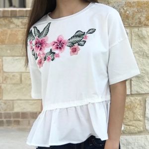 Pertty Shirt with flowers